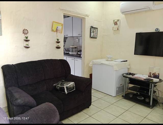 2 BEDROOM HOUSE FOR SALE IN NORTHDALE